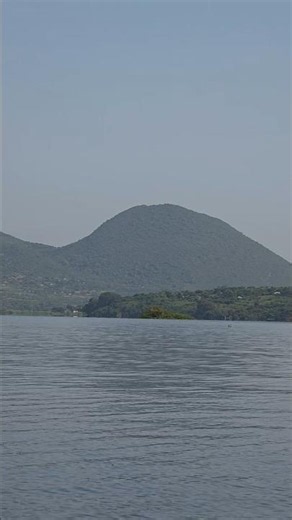 🚤😍Lake Victoria views from Homa Bay hit different ⛰️🌊Peaceful boat ride + mountains all around...
