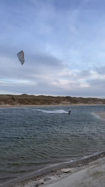 My kind of peace 🥰 #spinning #tricks #kiteboarding #flying #kite #wind #lagoon #dutch #fypage #rotating