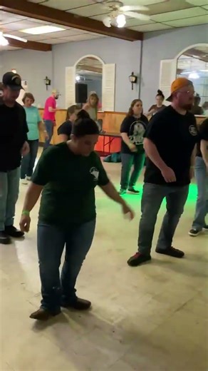 Cowboy Hustle #countrylinedancing #copperknobstepsheets #countrymusic #garthbrooks #aintgoingdown