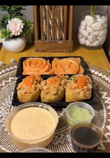 Fresh cuts, bold flavors, and a whole lot of salmon love 🍣✨ Because every bite should feel like a little celebration. Preorder yours now! 📍Main Kitchen: California Garden Square, Mandaluyong City 💳 Accepting payment thru Unionbank, Eastwest, Gcash, and Maya 🛵 Delivering via third party courier (also open for personal pick up) 🕐 Operating Hours: Monday - Thursday (until 8pm); Friday - Sunday (until 9pm) #sashimitogo #sushicravings #salmonlovers #fyppppppppppppppppppppppp #foodieph