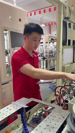 How does the source stacking machine manufacturer adjust the machine?#battery