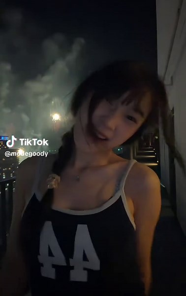 วิดีโอของ modez (@modegoody) พร้อมเพลง เสียงต้นฉบับ - Baipo^^