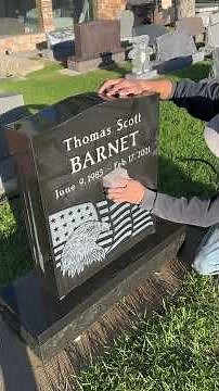 How to Properly Clean a Headstone
