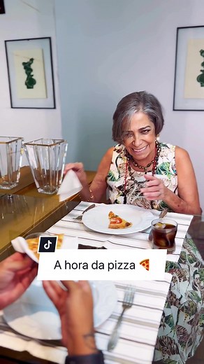 Dicas de etiqueta ao comer pizza 🍴