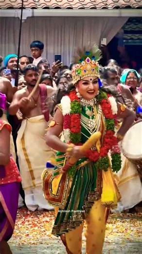 ഗുരുവായൂരപ്പന്റെ ചൈതന്യം ഉറിയടി താളമായി മാറുന്ന സുന്ദര നിമിഷം..#shorts