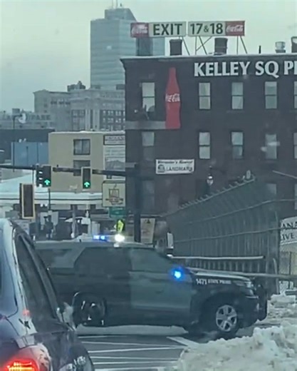 Massachusetts State Police Car 1471 Responding