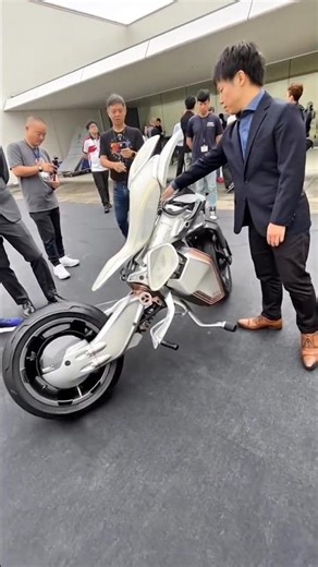 World’s First Self-Balancing Bike!