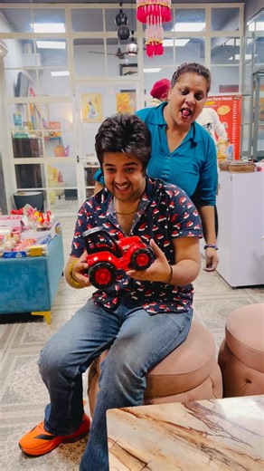 Harshu Ke Papa Kitni Baar Harshu Ko Tractor Dete Rahenge😲🤣|| Manav Tuteja shorts #manavactor