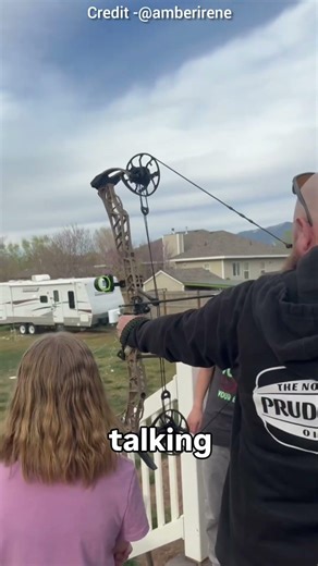 “Dad Uses Bow & Arrow to Pull Out Daughter’s Tooth 😳”#usa #usashorts
