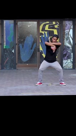 It’s me snitches Swizz Beatz younger boogie! 🤖 #dance #dancer #freestyle #palmsprings #swizzbeatz | Boogiebot