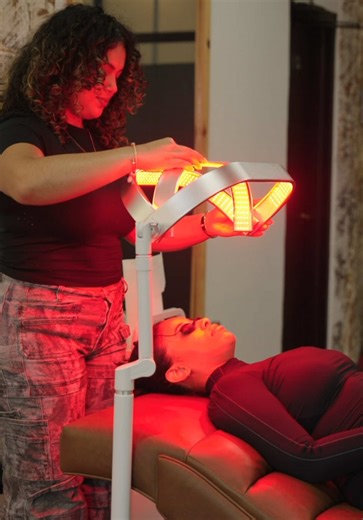 Horizon Eclipse Pro combines lighting LED therapy in one streamlined setup🖤⚡️ Upgrade the room. Elevate the service.