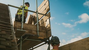 Building Asbestos Safety Scaffold on the Coast