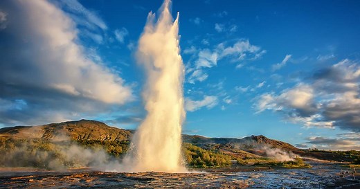 La magia esperada del géiser Strokkur