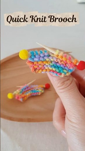 My new favorite mini knitting project 🧶