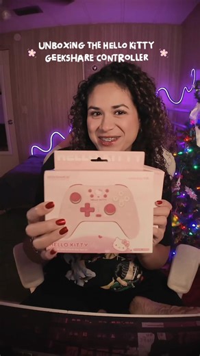 unboxing the wireless Hello Kitty controller from ‪@GeekShare‬ #switchcontroller