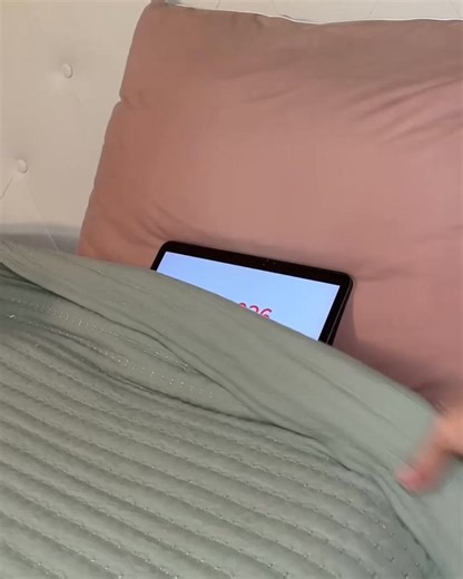 Level up your nighttime routine in 2026 with the #1 Makeup Remover Wipes brand used by Derms | Neutrogena