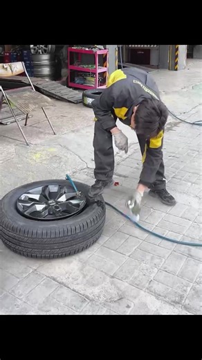 Workshop such as fabrication, assembly, repair, and testing with precision. and safety systems that allow workers and trainees to perform operations. #workshop #technology #diy #technique #steelwork #welding Wo1a.7088 | Work 68M