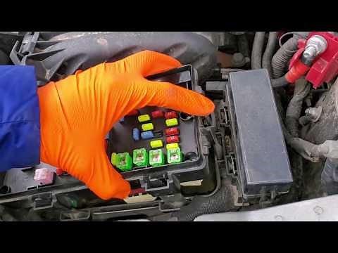 2013 Chrysler 200 Fuel Pump Circuit - No Fuses Or Relays