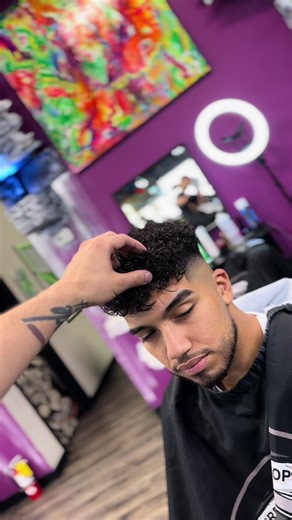 Book with me!!!! Orlando 🤫 #barber #4yp #barbershop #4you #hairstyle #usa #fade #fadehaircut #florida #orlando #haircut #curlyhair #perm #scissors