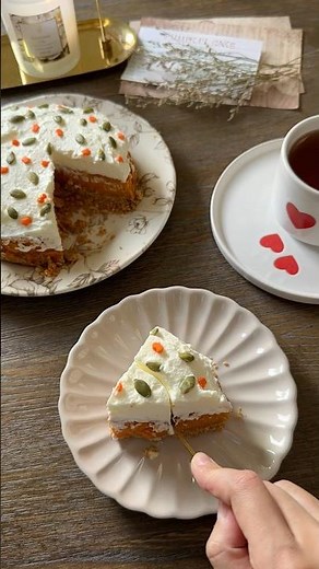 7-Ingredient Pumpkin Custard Cake 🎃