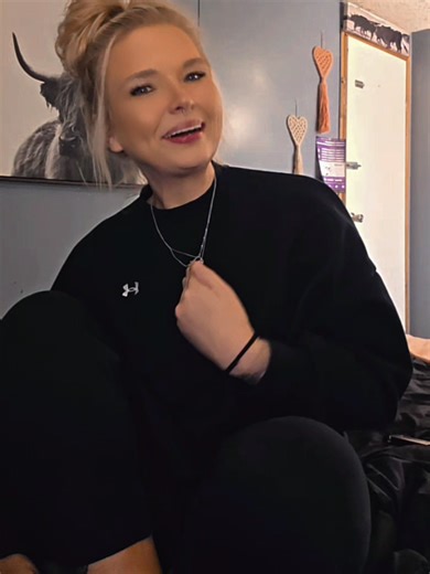 𝒜𝓂𝒷𝑒𝓇💋❤️ (@simple.life.of.amber)’s videos with original sound - Country Audios