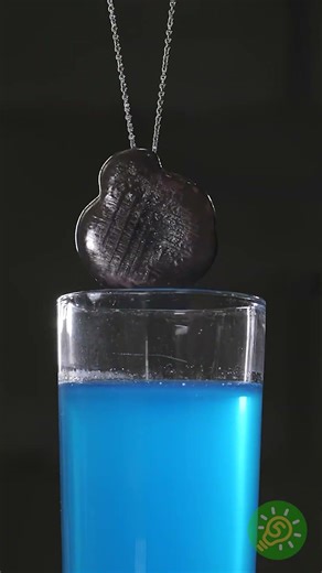 🤯¡Vertió metal fundido sobre un billete de 100!🤑