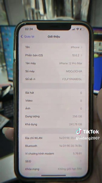 Hạ iOS 26 xuống 18 cho iPhone 12 Pro Max