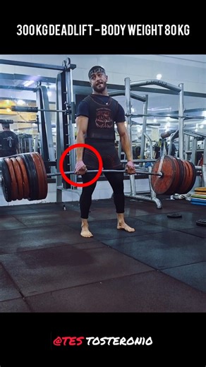 ❗️This 80KG Bodybuilder Deadlifts 330KG — Powerlifting Madness 🤯🔥