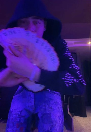 J’AI PAS BESOIN DE TOI JCOMPTE MON PAIN🏄🏼‍♀️🍞🍞#lucci #pourtoiii #viral #dance