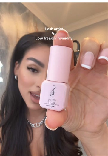 Low humidity?? SOLVED😌 Find Iced Up Adhesive in my bi000 #lashsupplies #bestlashglue #lashretentiontips #lashretention
