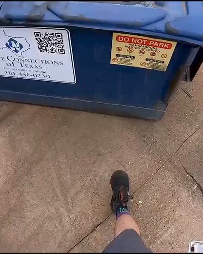 409K views · 1.5K reactions | Not too many scraps but did found some stuff for the kiddos! #dumpsterdiving #foundintrash #dumpster #diving #dumpsterdivingfinds #fyp #urbantreasurehunting #batman #starwars #toys #vhs | The Scavenger Video | Facebook