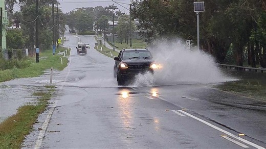 ‘Next 36 hours critical’: Logan on high alert as flood threat grows