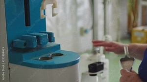 Device for determining the falling number grains of wheat, rye, flour, testing grains quality