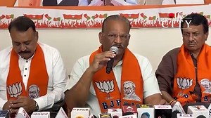 1K views | Vadodara Metro BJP Press Conference: Poster Controversy...