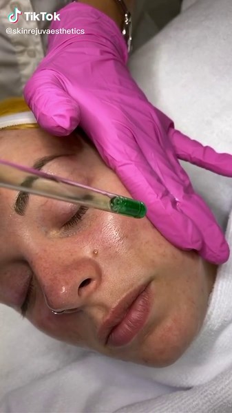 #skincare #serums #hydrating #botanicals #spa #aesthetics #skinrejuvaesthetics #skinceuticals #aesthetician #facialist #esthetician