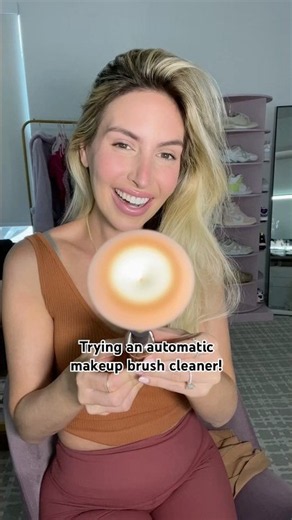 I found the easiest way to clean your makeup brushes 😱 #shorts #review #hack