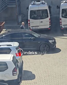 91K views · 190 reactions | "Super e parkove"... gjenerali i LDK-së, Fadil Hadërgjonaj në pritje të Anton Qunit... futen nga dera e pasme e Kuvendit | IndeksOnline | Facebook