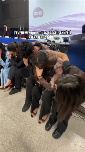 Fin de l'événement : adieux et souvenirs