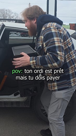 Quand ton ordinateur est enfin prêt mais que tu dois payer #humour #informatique #parroinfo | Parro Info Développement