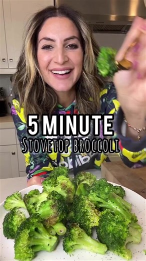 @Jazz Leaf | Easy Recipes shows us how to prepare a 5 minute Stovetop Broccoli with your Granistone cookware 🥦☺️ #cooking #cookware #bakeware #recepies #kitchenset #steamingset #broccoli