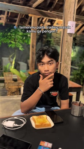 BACA CAPTION!! Larangan Judi (Maisir): Trading yang hanya mengandalkan tebak-tebakan harga (seperti binary option) mirip perjudian, yang dilarang dalam QS. Al-Mā'idah: 90. just konten admin udah rungkad😭😭😭 #trading #tradingforex #crypto #justkonten #fyp