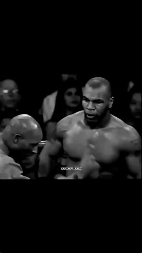 ❗AAA❗ on Instagram: "日本利用压电地砖将脚步能量转化为电力。这些地砖能捕捉行走时的动能。当人们经过时，重量和动作会对地面施加压力，导致地砖轻微弯曲并产生机械应力。瓷砖内部的压电材料将这种应力转化成电能。每一步释放的电量虽然较小，但当数百万脚步累积在一起时，就能产生足够的能量，为LED灯、显示屏和传感器供电。 #日本 #知识 #冷知识 #科学 #技术 你知道吗 推荐 创新 能源 未来 发电 压电技术 城市科技 可再生能源 绿色城市 节能科技 能源转换 科学知识 科技资讯 在像涩谷站这样的超级繁忙地点，每天约有240万次脚步为系统提供动能。这些电能可以被实时使用，也可以储存储备，从而减少对传统电力来源的依赖，推动城市绿色基础设施的发展。这种方式把日常行走变成真实可利用的能源，为未来智慧城市带来了可持续解决方案"