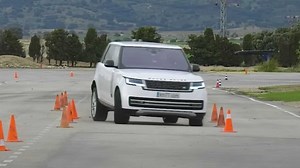 2023 Land Rover Range Rover Is Predictably Slow In The Moose Test