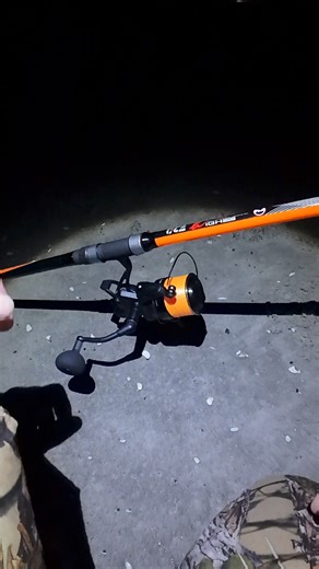 There was a lot of anticipation leading upto the release of this product so close to home. And coming from, in his own right the legend in this area and literally in the surfcasting scene in New Zealand. I did plan to buy a couple but had the privilege of getting handed a couple out the tackle box during our big event. So the convenience of just opening a packet and not only pulling out a trace, but a whole pulley rig was the starting point of a good night fishing. Light weight, simple, strong a