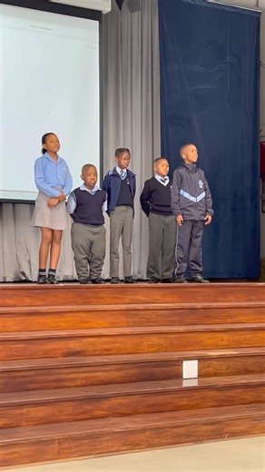 Sign Language is the 12th official language of South Africa. Basic South African Sign Language (SASL) was first introduced to Grade 5 learners in hearing schools in 2019. Hearing learners from Boikanyo Primary, taught by Sizwile School for the Deaf, demonstrated their signing abilities. | The Gauteng Department of Education