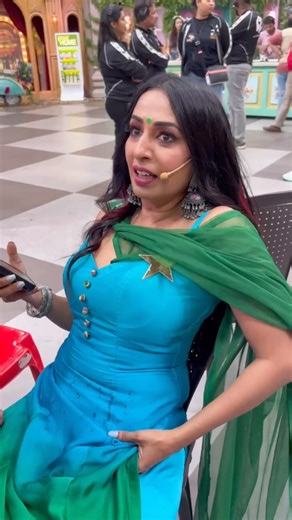 Kashmera Shah on Instagram: "laughterchefsunlimitedentertainment every Saturday and Sunday at 930 pm only on @colorstv and @jiohotstar @krushna30 @laughterchefscolors @colorstvcanada @aapkacolorsusa @rishteyasia @colorsapac #kashmerashah #kashmirashah #kash bollywood #bollywoodsongs #bollywoodstyle #bollywoodactor #bollywooddance #kashmerashah #kashmira #fun #comedy #laughterchefsunlimitedentertainment #reality #realityshow #chef #cooking #actress #funny #krushna #sudheshlehri #rahulvaidya #elvi