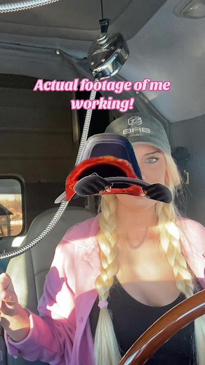 #MemeCut #Meme #truckertok #femaletrucker #funny #bigrigbarbie