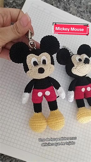Llavero de Mickey Mouse a Crochet: ¡Un Pedido Especial!