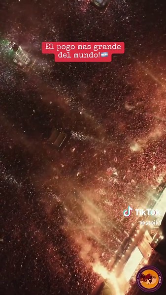 El pogo más grande del mundo en Tandil 2016! Indio Solari y Los Fundamentalistas