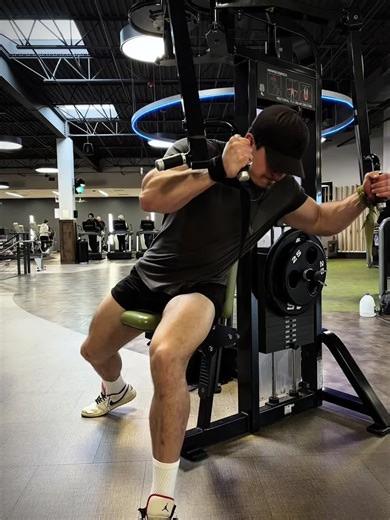 Top set of pec dec with some assistance from @drew (he more or less had to move the last one by himself)